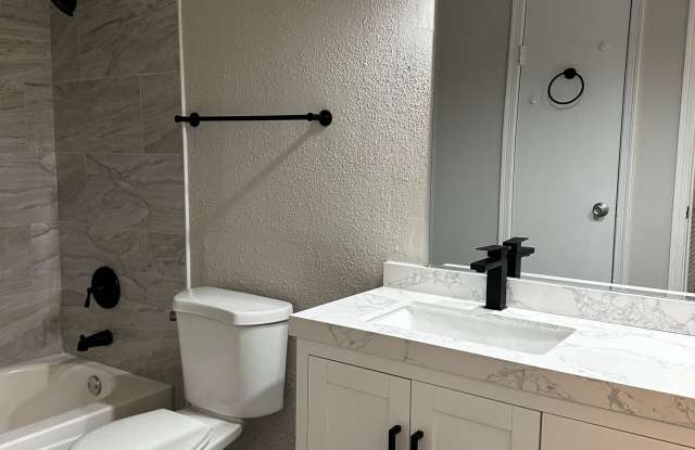 Spacious 2BR Condo in Prime Coral Springs Location photos photos