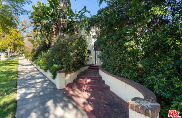 1861 West MOUNTAIN Street Gallery 2