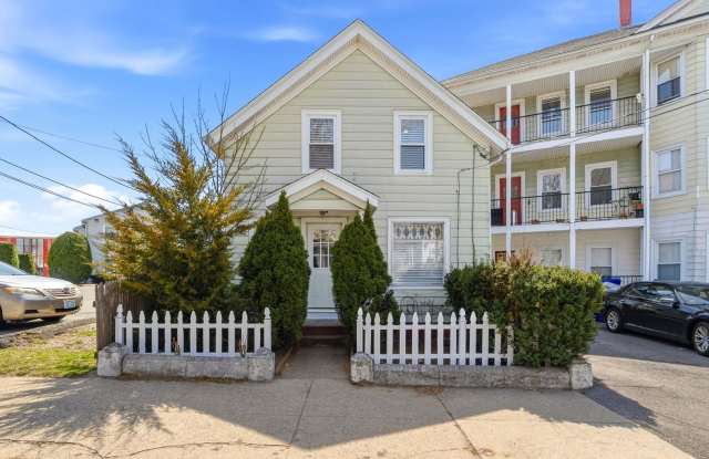 Pawtucket/Woodlawn Single Family Home - $2,695 photos photos