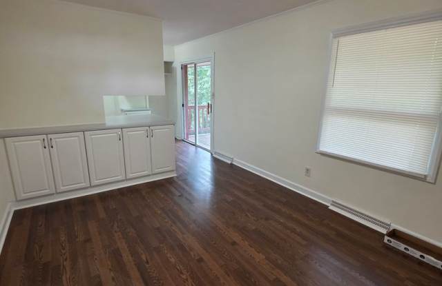 3 BR 2 bath in north High Point! Gallery 4