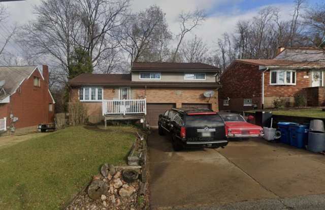 3 Bed, 1.5 Bath Home in Penn Hills-- Available NOW! - 592 Guylyn Drive, Allegheny County, PA 15235