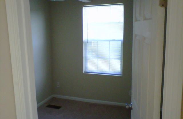 3 bedroom, 1 bath house. Gallery 3