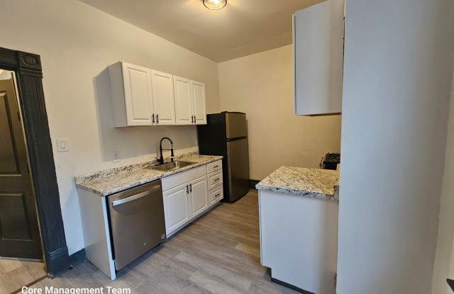 Newly updates 3 bedroom 1 bath apartment for rent ! photos photos