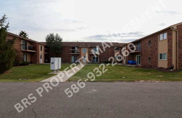 **JUST REDUCED** Beautifully Remodeled 2-Bedroom Condo in Fraser, MI photos photos