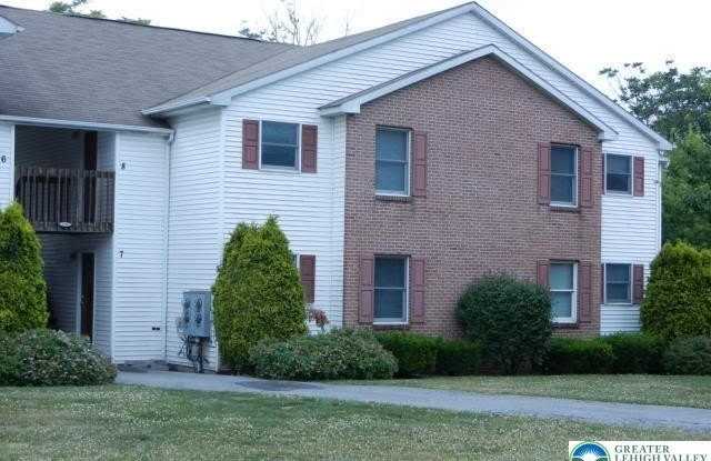5350 Russell Court Gallery 1