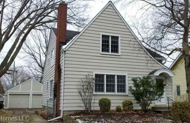 907 E 5TH Street photos photos