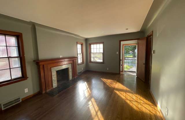 Move-In Ready 3BR Brick Bungalow – Detroit Classic  New floors, paint etc! You'll love this house!! Gallery 4