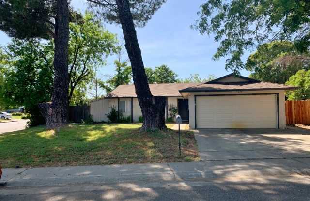 3 Bedroom One Story Corner Lot Dixon *STAR RENTALS photos photos