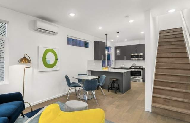 5917 California Avenue Southwest - 1Unit C Gallery 3