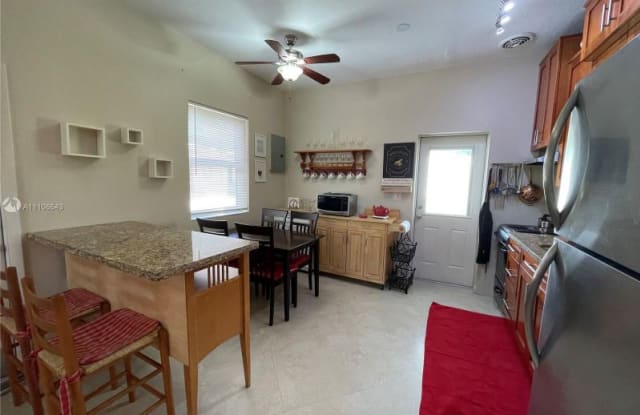 2423 SW 13th St - 2423 SW 13th St, Miami, FL 33135
