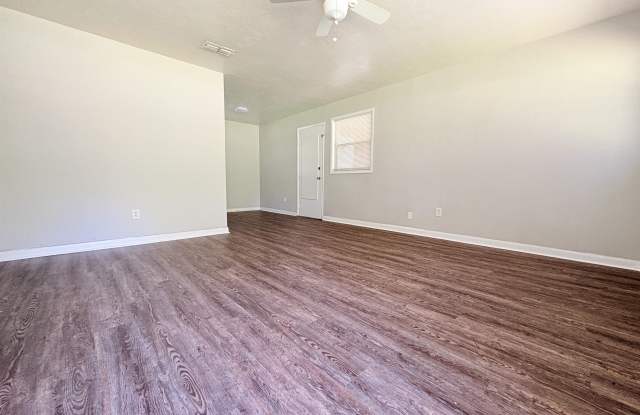 3515 Falcon Drive Gallery 2