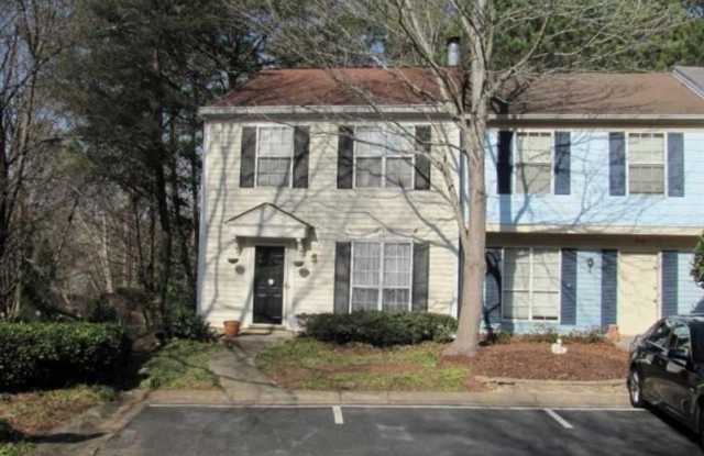 3101 Queen Anne Court Gallery 2