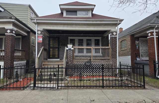7923 S Ingleside Avenue photos photos