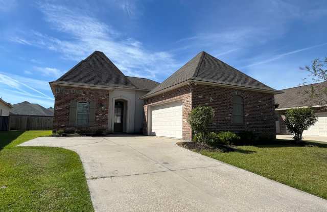 4 bedroom home in Prairieville - 17235 Ledgestone Drive, Prairieville, LA 70769