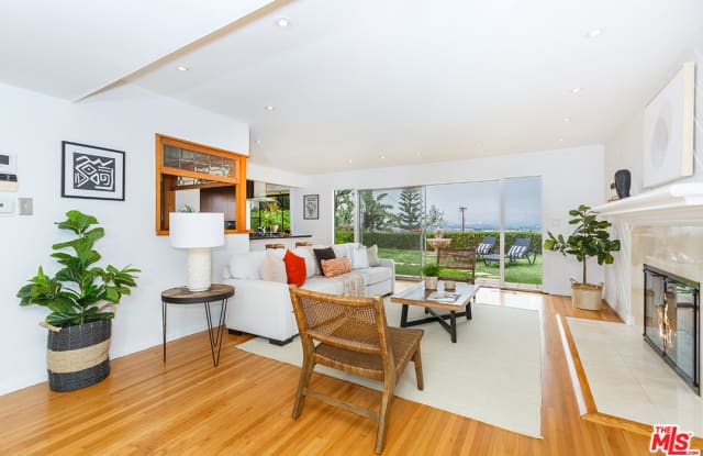 8257 Rees St - 8257 Rees Street, Los Angeles, CA 90293