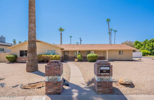 6839 E MONTECITO Avenue photos photos