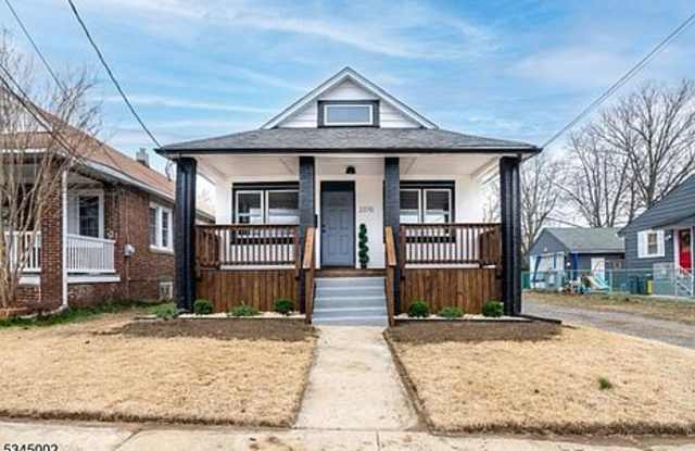 2270 Mulford Ave photos photos