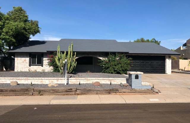 15039 N 19TH WAY - 15039 North 19th Way, Phoenix, AZ 85022