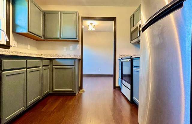 Charming 3 BR for Rent in Jack Britt School District Gallery 4