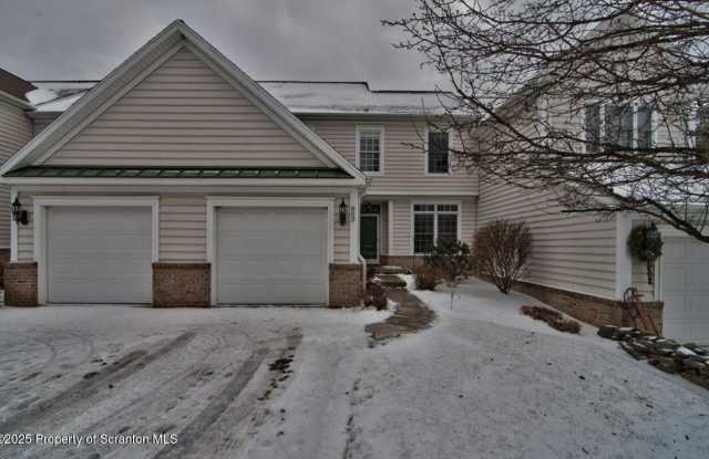 803 OHenry Close - 803 Ohenry Close Sec 1, Moosic, PA 18507