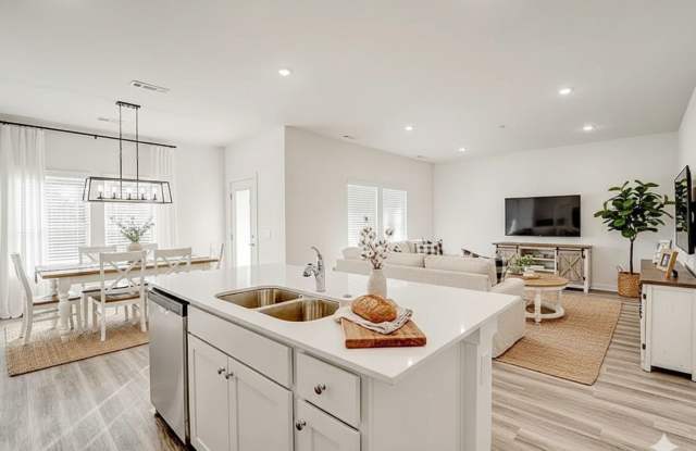 139 South Maroon Avenue photos photos