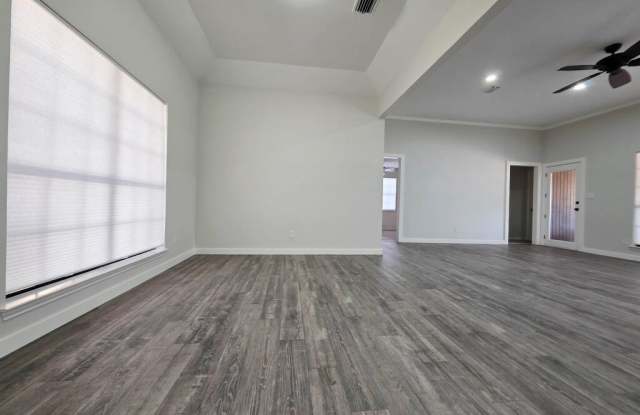 2102 Wydewood Dr Gallery 3