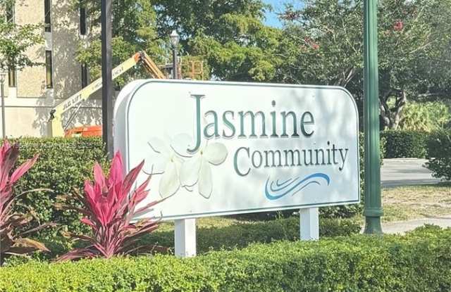 6235 SW 47th Mnr - 6235 Southwest 47th Manor, Davie, FL 33314