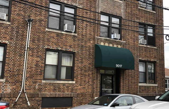 9017 BERGENWOOD AVE photos photos