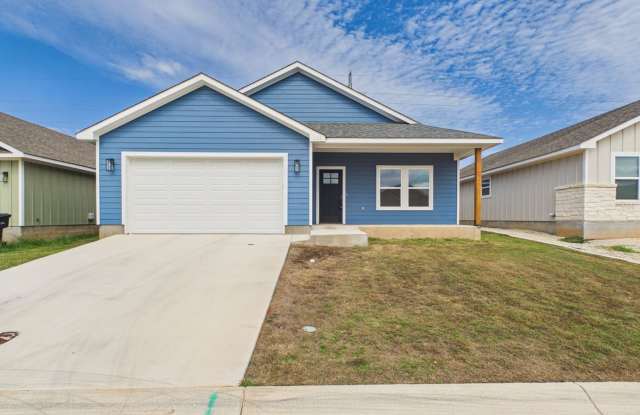 Like-New 3BR/2BA Home with Open Floor Plan & Fenced Yard Gallery 1