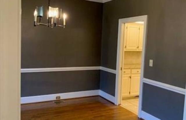 4411 Columbine Court Gallery 2