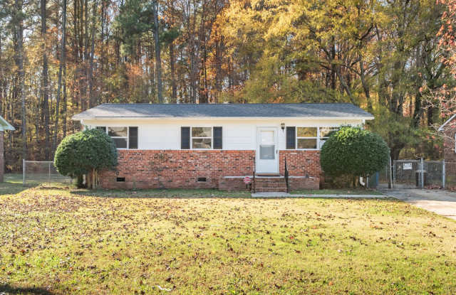**Available 05/15/2026** 3Bed/1.5Bath Cozy  Convenient in Durham NC! photos photos