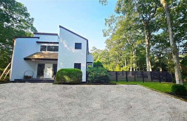 15 N Quarter Road - 15 North Quarter Road, Westhampton, NY 11977