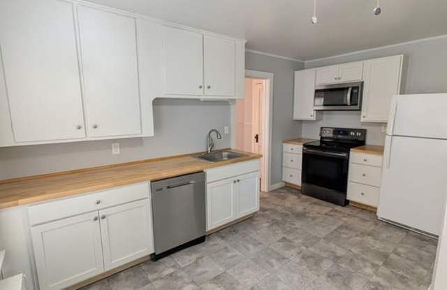 96 Main Street - D - 96 Main Street, Broad Brook, CT 06016