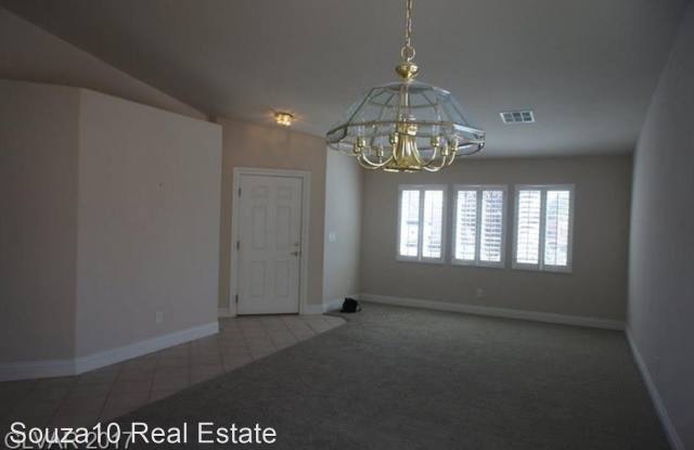 2458 Vegas Vic Gallery 4