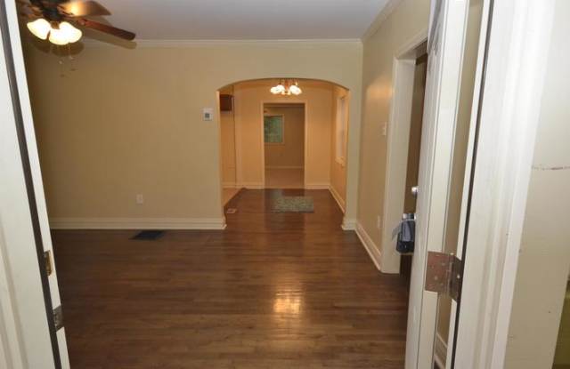 1225 Graymont Drive Southwest Gallery 2