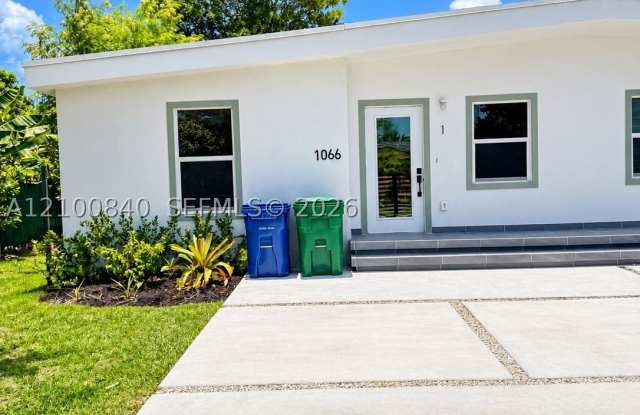 1066 NW 100th Ter Gallery 3
