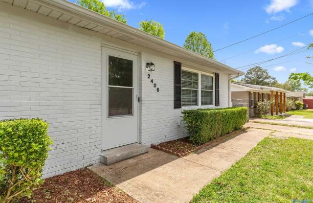 2406 Yorkshire Drive Gallery 4
