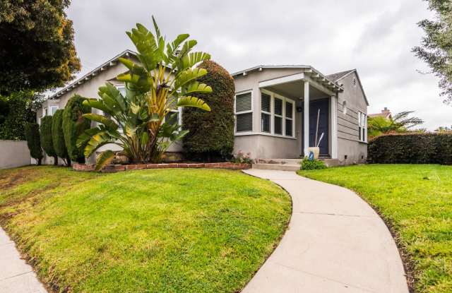 Charming Two Bedroom Single Family Home In Great Westside Location! - 2200 Midvale Avenue, Los Angeles, CA 90064