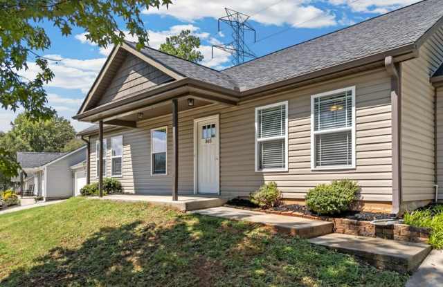 Beautiful 3-Bedroom Home Convenient to Greer and Lyman! Gallery 4