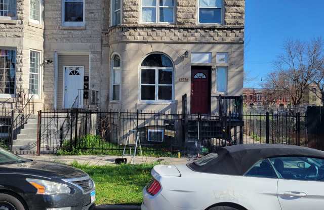 3256 West Walnut Street photos photos