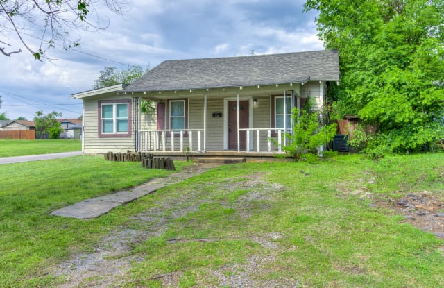 1320 South Jensen Avenue photos photos