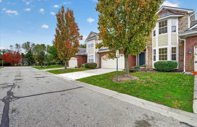 1811 Maple Park Drive E Gallery 4