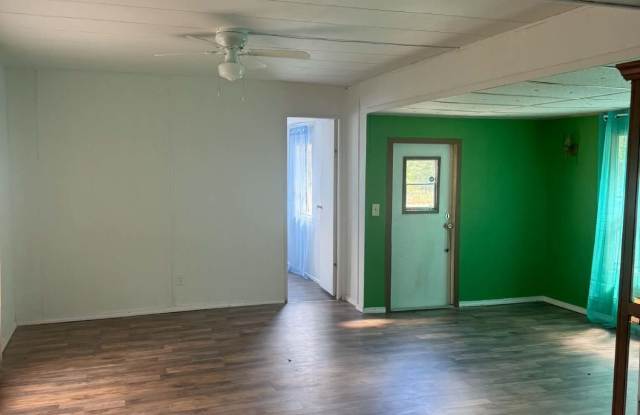 823 JANET Avenue Gallery 3