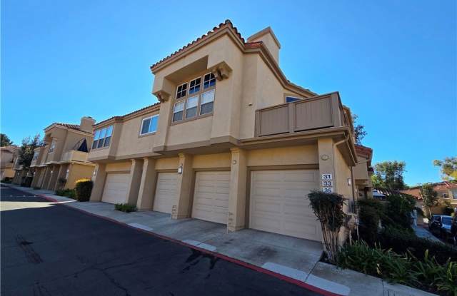 35 Ericson Aisle photos photos