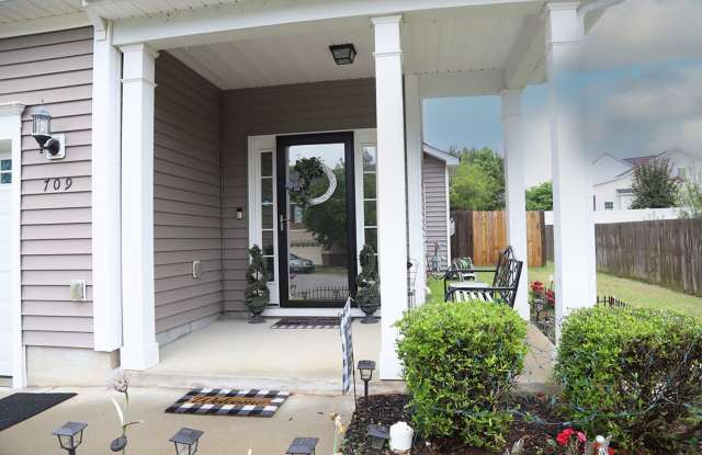 Three Levels of Living — Room for Everyone! | 4BR • 3BA • Finished 3rd Floor Gallery 4