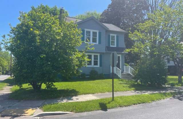 528 Lindbergh Avenue Gallery 2