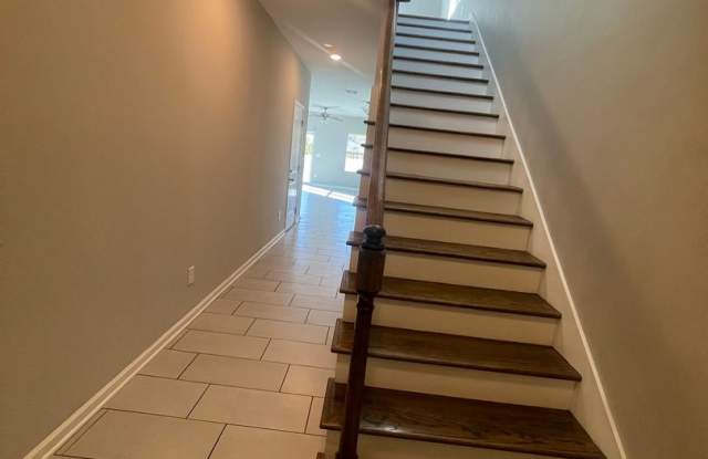 3 Bedroom, 2.5 Bath Townhouse! Gallery 2