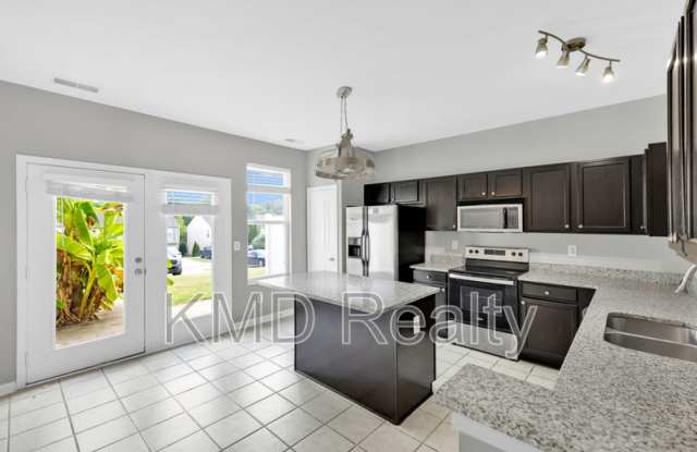 13450 Delstone Drive Gallery 2