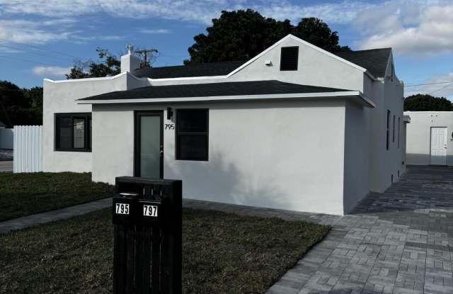 795 Highland Drive photos photos