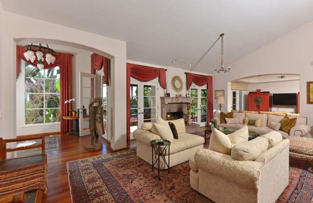 6352 Castejon Drive Gallery 4